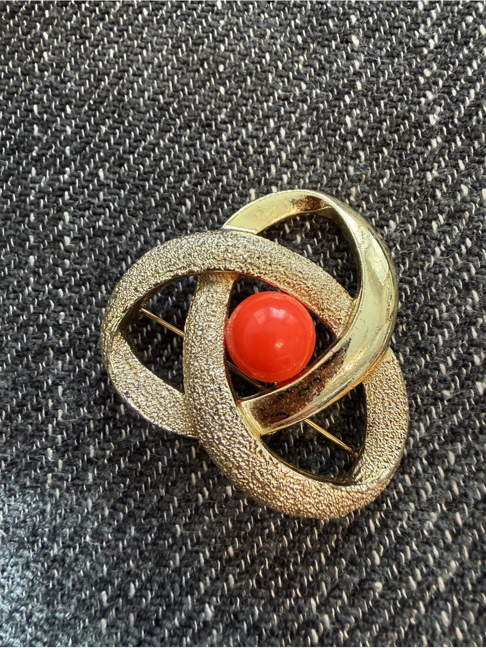 Vtg Sarah Coventry Atomic Orbit Pin Brooch Gold Tone Orange Cabochon Science